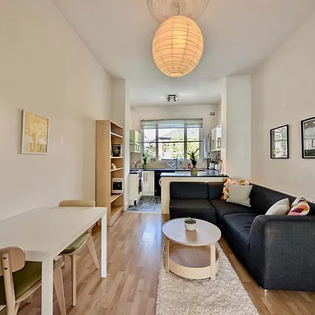 Chic & Modern Flat In