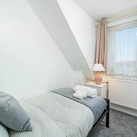 Beautiful In Greater London Holiday home