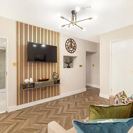 Stylish Gem Next Transport Easy Access Ctr Apartment