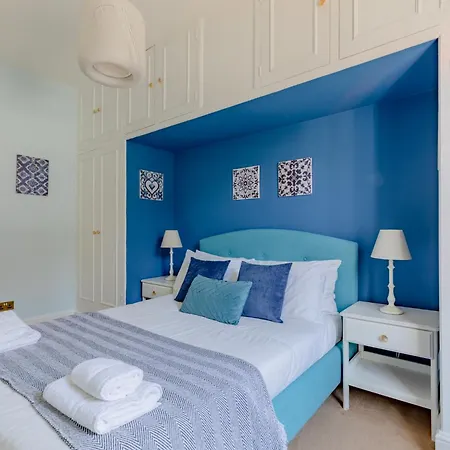 Idyllic 2bd Retreat By The River Thames Fulham Apartment *