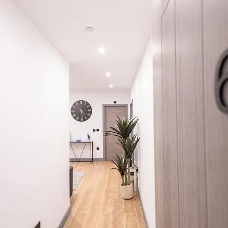 Chic 2king Bd London With Ensuite & Pull Out Bed Finchley