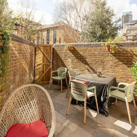 Serene Garden Flat - Steps From Tower Bridge Apartment *