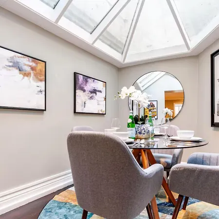 Spacious And Private By Royal Palace *