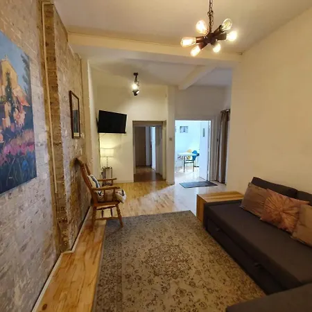 3-bedroom Spacious In Shoreditch Apartment