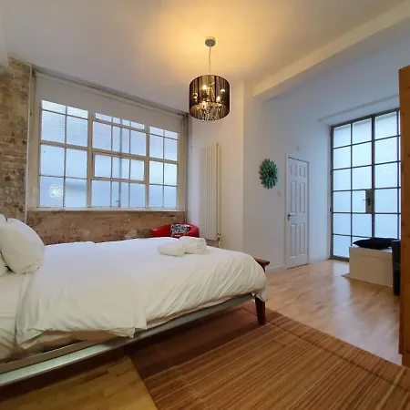 3-bedroom Spacious In Shoreditch Apartment London