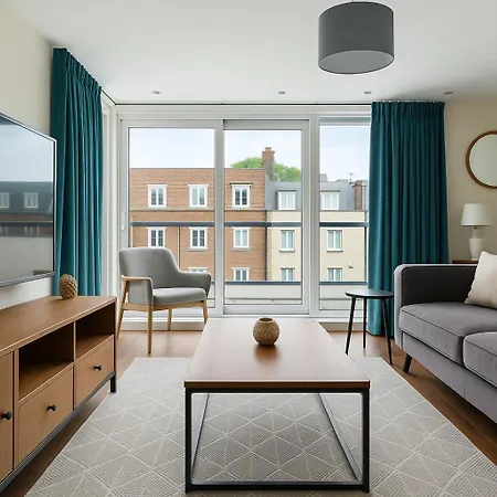 Apartment Wandsworth Penthouse - Large Terrace & Outdoor Living In