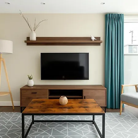 Apartment Wandsworth Penthouse - Large Terrace & Outdoor Living In *