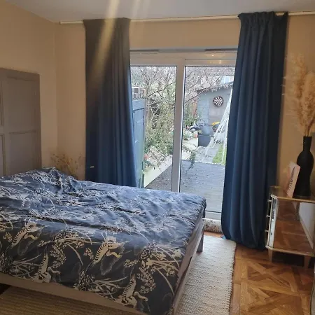 Stylish Annexe With Private Entrance, Four Persons * Sanderstead