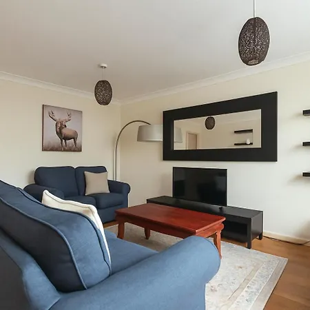 Spacious 3 Story House In Fulham Broadway Appartamento Londra