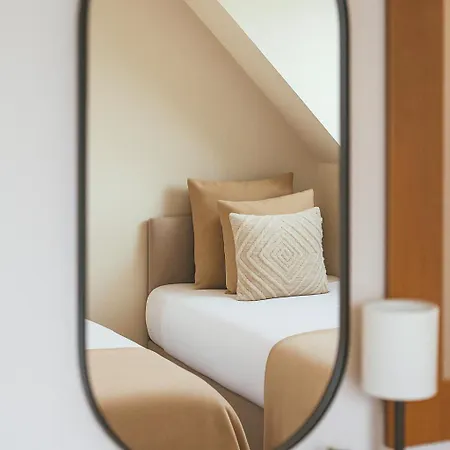 Spacious 3 Story House In Fulham Broadway Londra