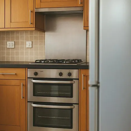 Spacious 3 Story House In Fulham Broadway Appartamento
