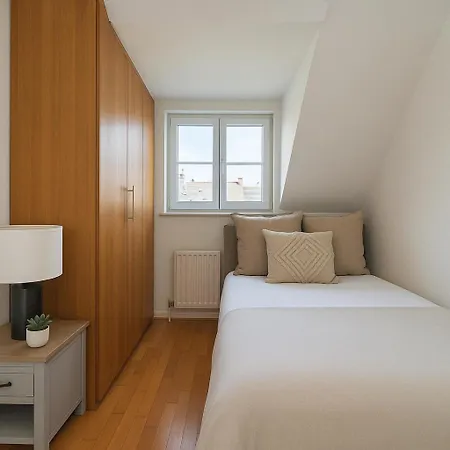 Spacious 3 Story House In Fulham Broadway * Londra