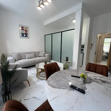 Stylish And Modern In Vibrant Soho Unbeatable Location Wdg *