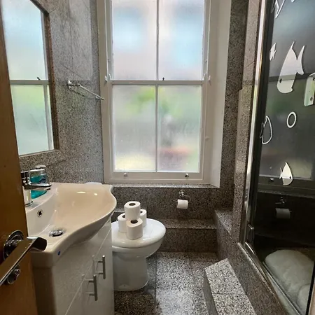 Stylish And Modern In Vibrant Soho Unbeatable Location Wdg