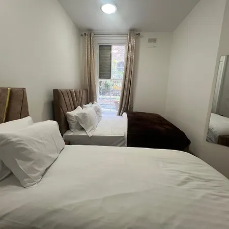 Apartment Stylish And Modern In Vibrant Soho Unbeatable Location Wdg London
