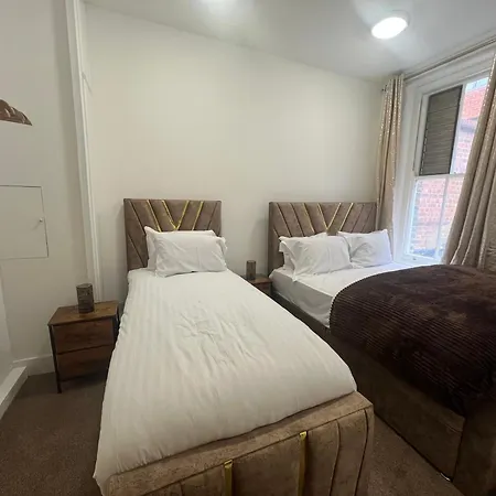 Stylish And Modern In Vibrant Soho Unbeatable Location Wdg * London