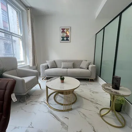 Stylish And Modern In Vibrant Soho Unbeatable Location Wdg London