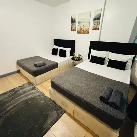 Flats, Location For Tourists, Next Tower Bridge London