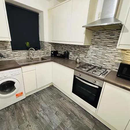 Flats, Location For Tourists, Next Tower Bridge London
