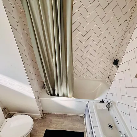 Flats, Location For Tourists, Next Tower Bridge Apartment