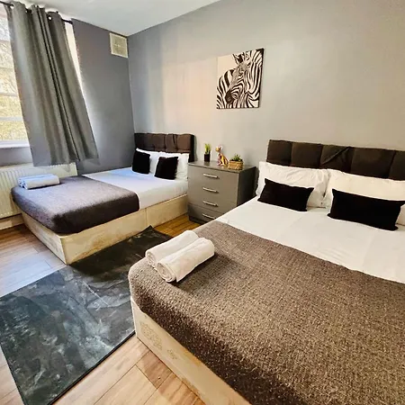 Flats, Location For Tourists, Next Tower Bridge London