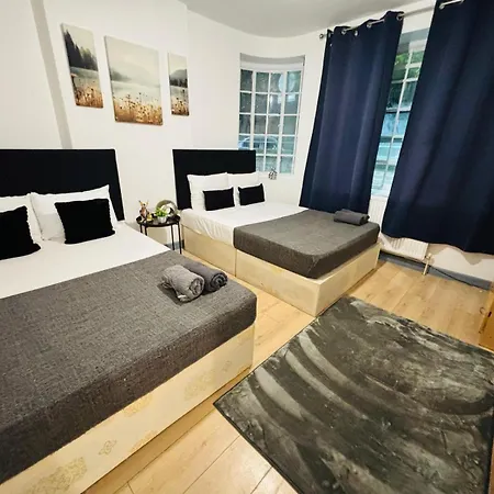 Flats, Location For Tourists, Next Tower Bridge Apartment *