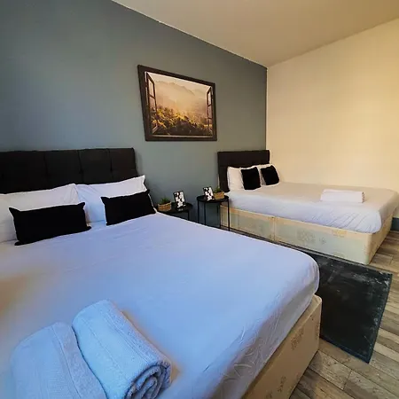 Apartment Flats, Location For Tourists, Next Tower Bridge