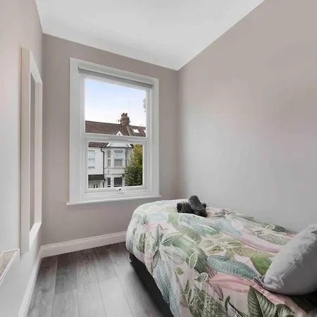 Apartment North Kensington Westfield 3 Bedroom New Deluxaprt