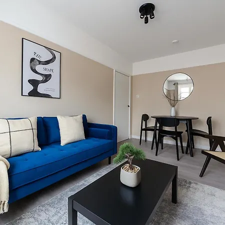 Spacious 2-bedroom In Crystal Palace Apartment London