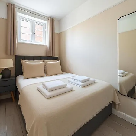 Apartment Spacious 2-bedroom In Crystal Palace London