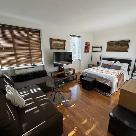 Apartment The Cosy London