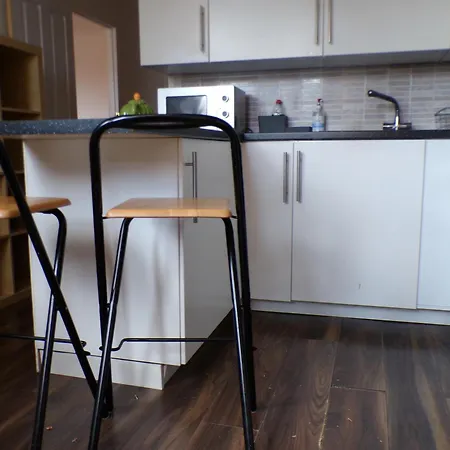 Apartment Chelsea Orange Sleeps10-petsok-parking London