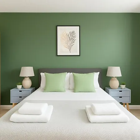 Relaxing Retreat By Ravenscourt Park - Stylish & London