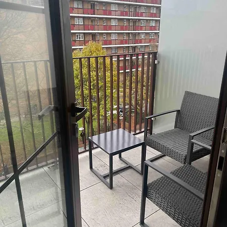 Elegant Flat - Brand New & Fully Equipped * London