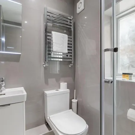 Apartment 5 Bedroom Flat In Paddington London