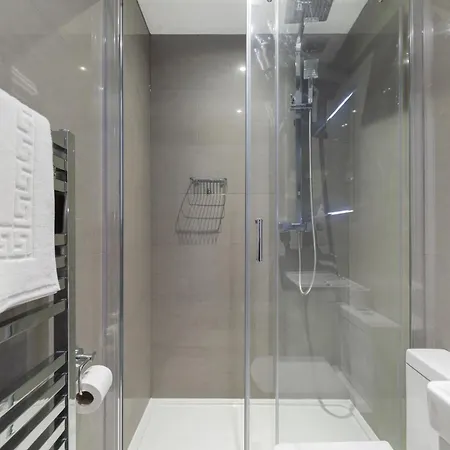 5 Bedroom Flat In Paddington