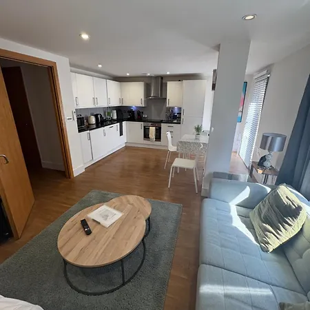 Modern 2 Bed 2 Bath Hyde Park * لندن
