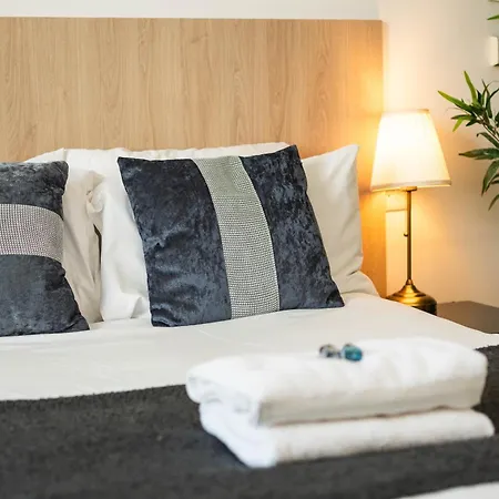 Guest house Equitable London