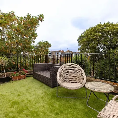 Apartment Cosy And Light Flat With A Roof Terrace In Chelsea London