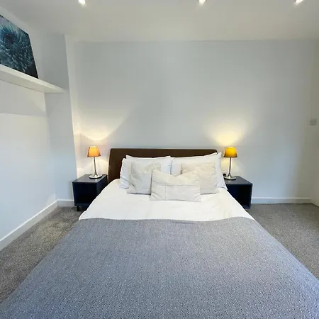 Apartment Victoria Maisonette London