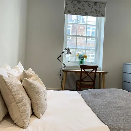 Victoria Maisonette