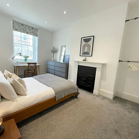 Victoria Maisonette *