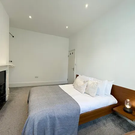 Victoria Maisonette *