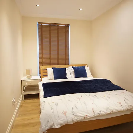 Apartment Evergreen Apartments, Flat 3, *