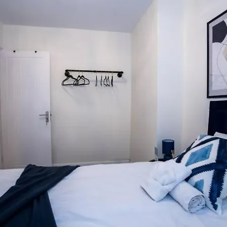 3 Bed Modern House Tottenham * Londyn