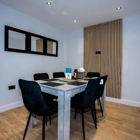 3 Bed Modern House Tottenham *