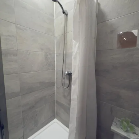 Stylish - Steps From Hyde Park & Paddington Station Apartment *