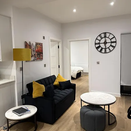 Luxury - Fulham Apartment