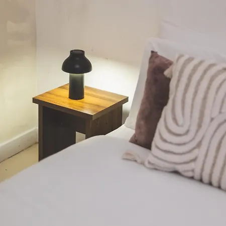 Bright & Spacious 2br Flat, Great Transport Links * London