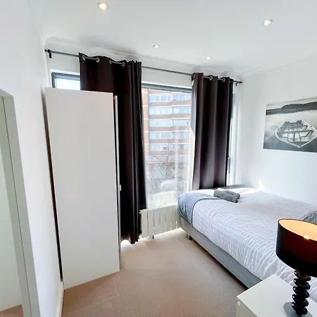 Sleek 3-bedroom Flat With Lift & Wi-fi In Southwark, Borough Near The Shard Apartment